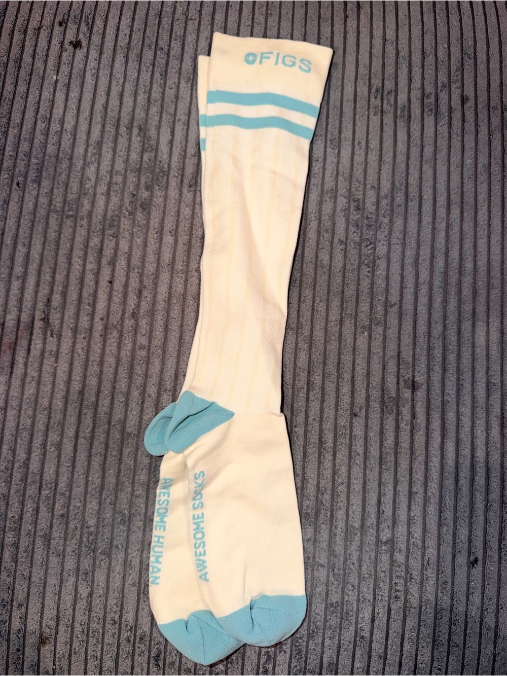 FIGS Men’s compression Socks in Cream with Teal Accents